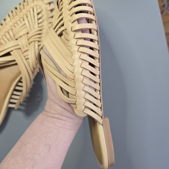 Pilcro Beige Woven Mules - Picture 9 of 15